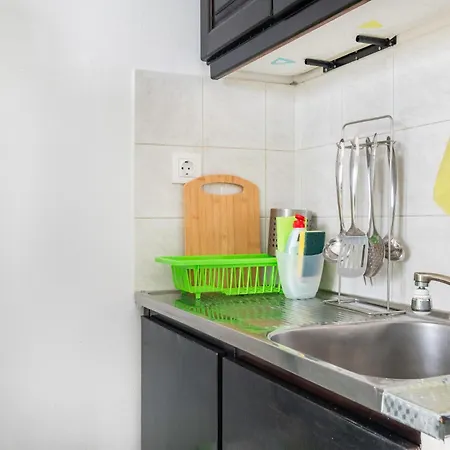 Apartment Sunny Studio Near The Sea With Balcony - Ideal For Relaxation! *